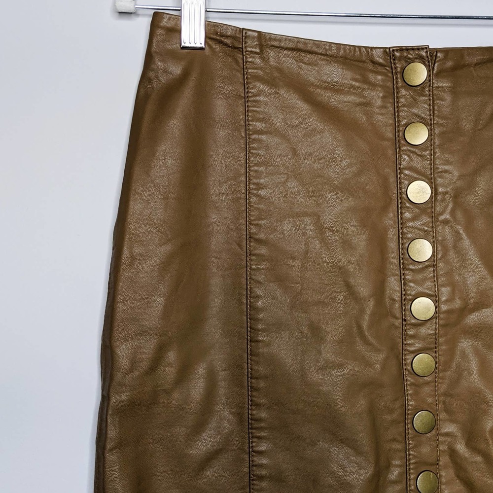 FREE PEOPLE • Oh Snap Cognac Vegan Leather Skirt 6 - Picture 4 of 9
